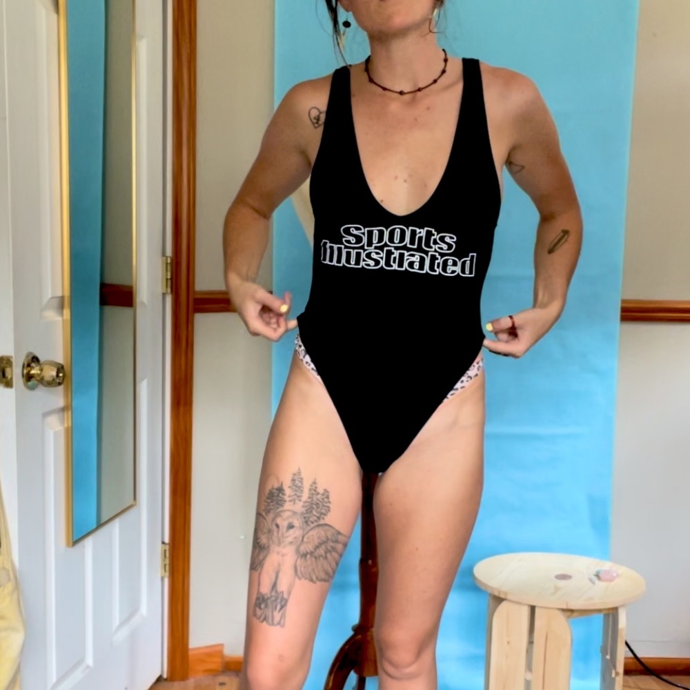 Sports Illustrated Black High Thigh One Piece Swimsuit